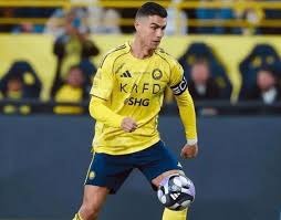 椰子：踢后卫让库普恢复信心；DV9受伤是戴维和奥蓬达的机会